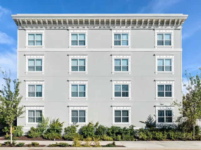 Multifamily building with consistent exterior trim